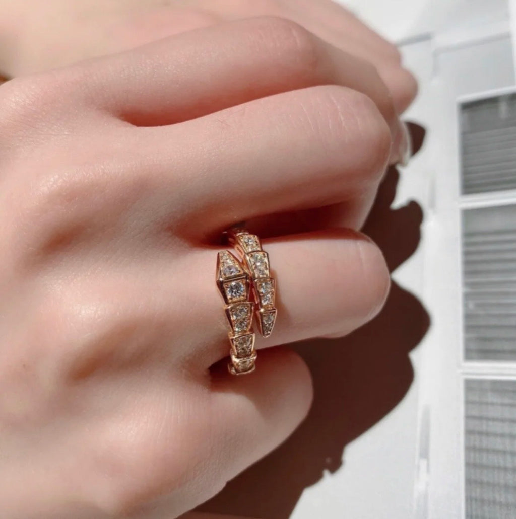 18K BVLGARI BV Serpenti Viper Pave Diamond Ring