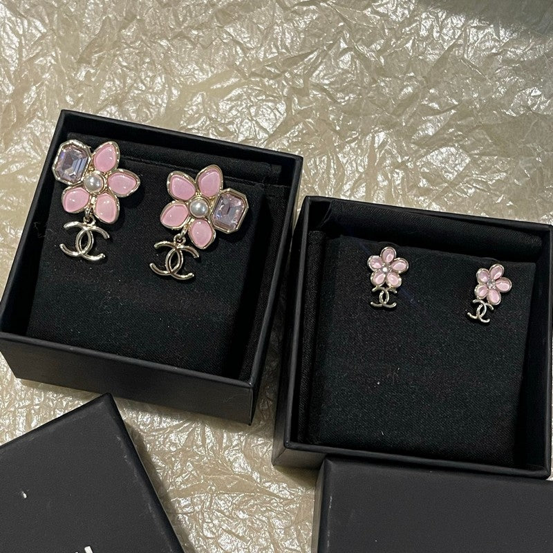 18K Chanel Pink Flower Gold Earring