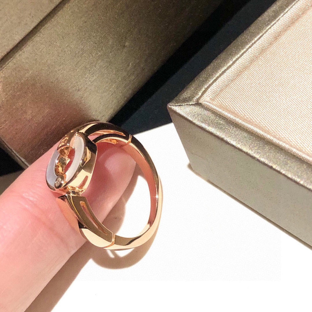 18K BVLGARI BV Pearl Ring