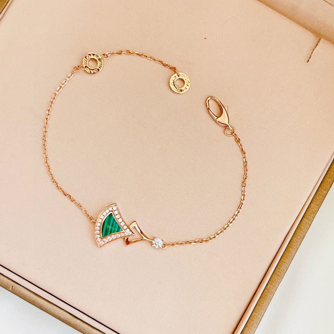 18K BVLGARI Divas' Dream Malachite Bracelet