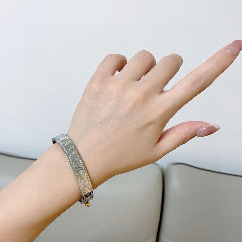 18K Louis Vuitton Gold Bracelet