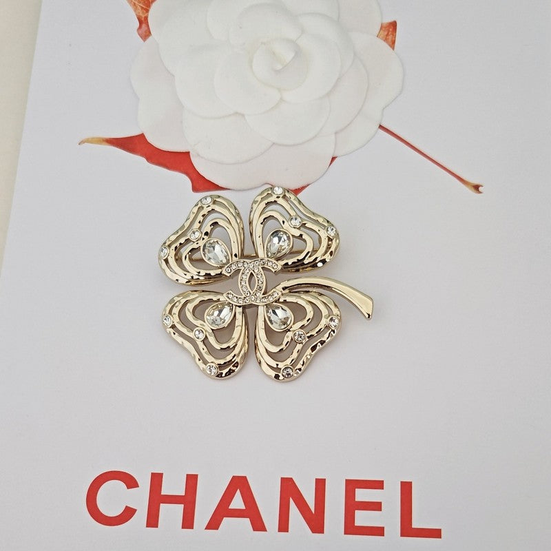 18K Chanel Clover Leaf Diamond Brooch