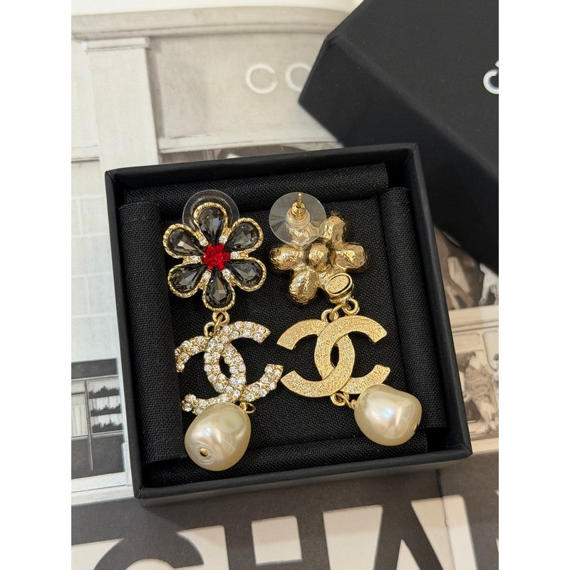 18K Chanel Black & Red Flower Pearl Earrings