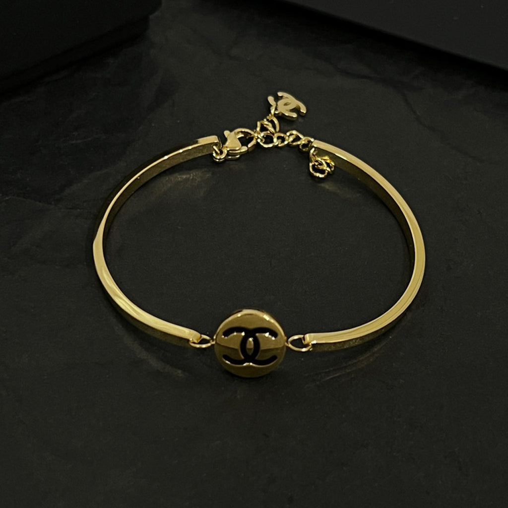 18K Chanel Vintage Bracelet