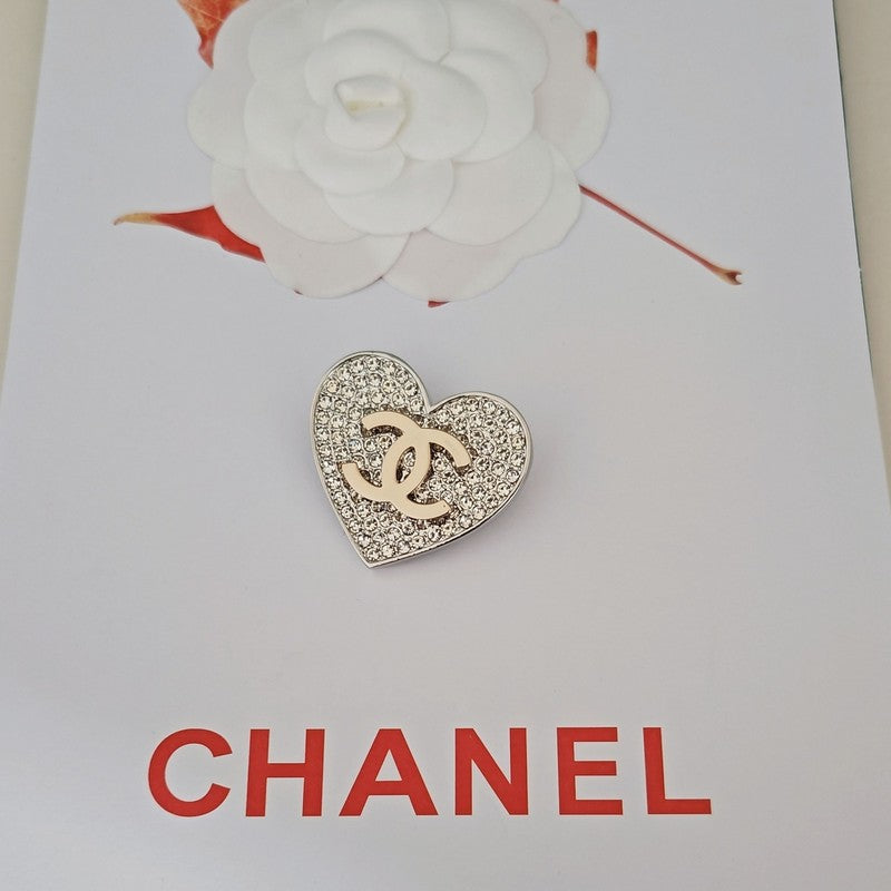 18K Chanel Diamond Heart Gold Brooch