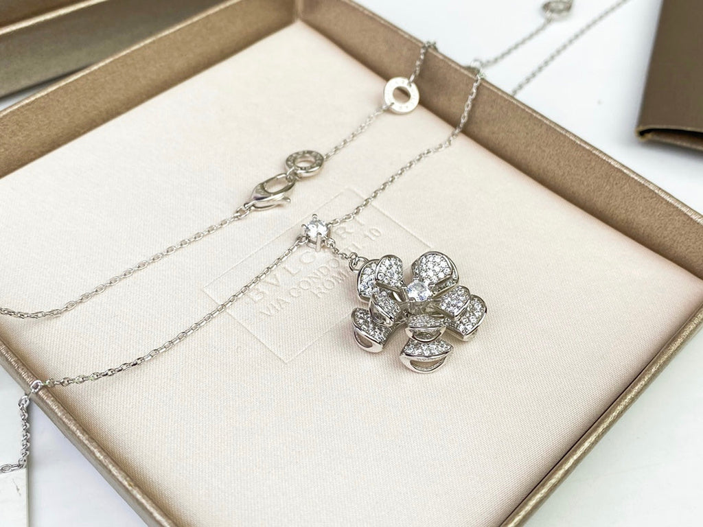 18K BVLGARI BV DIVAS' DREAM Necklace