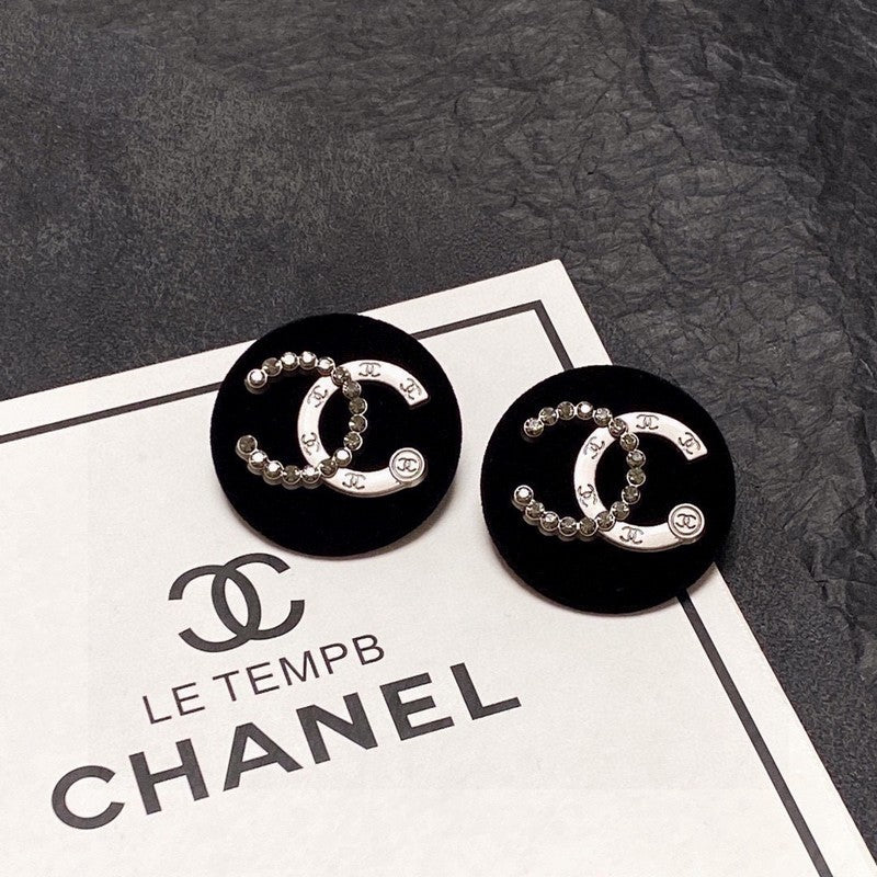18K Chanel Black Earrings