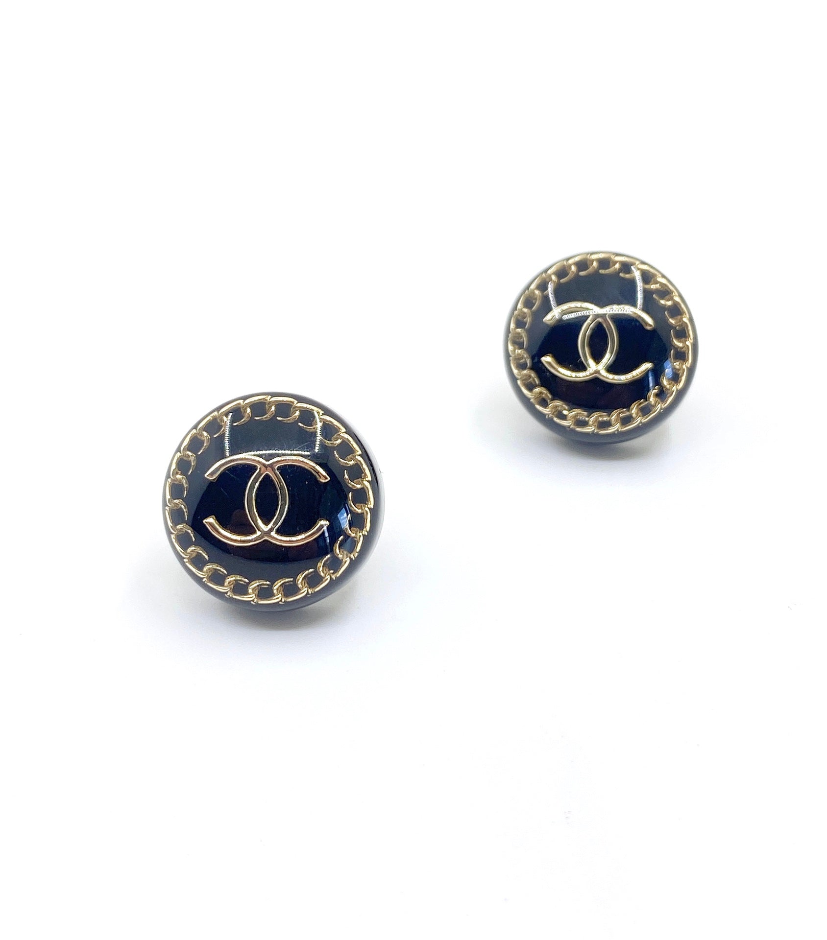 18K Chanel Circle Resin Earrings