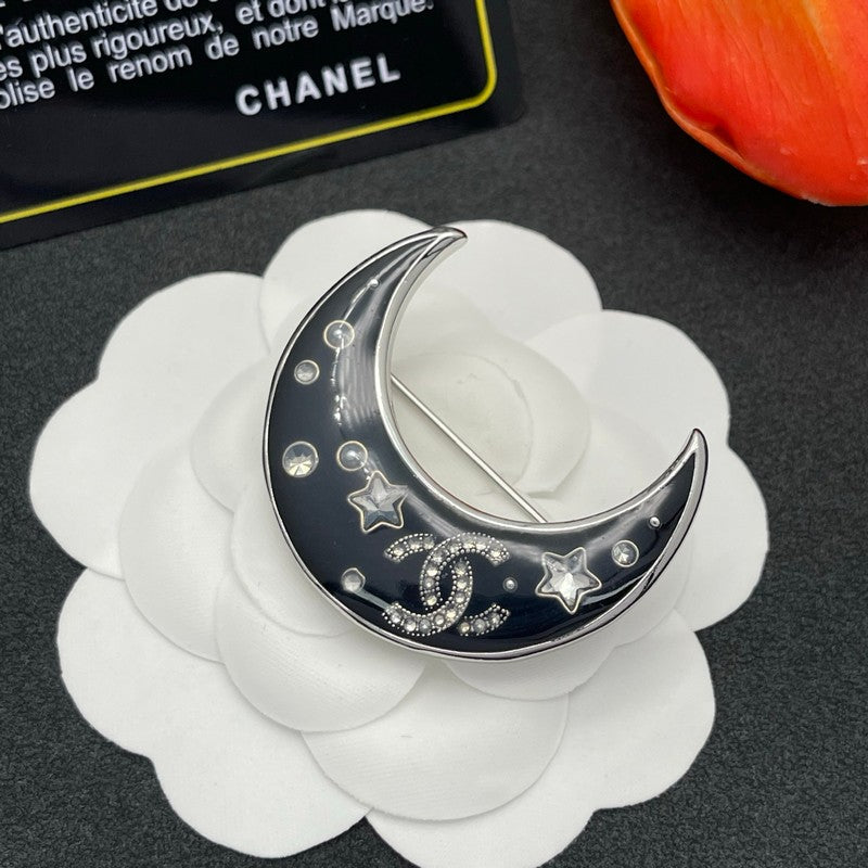 18K Chanel Moon Gold Brooch