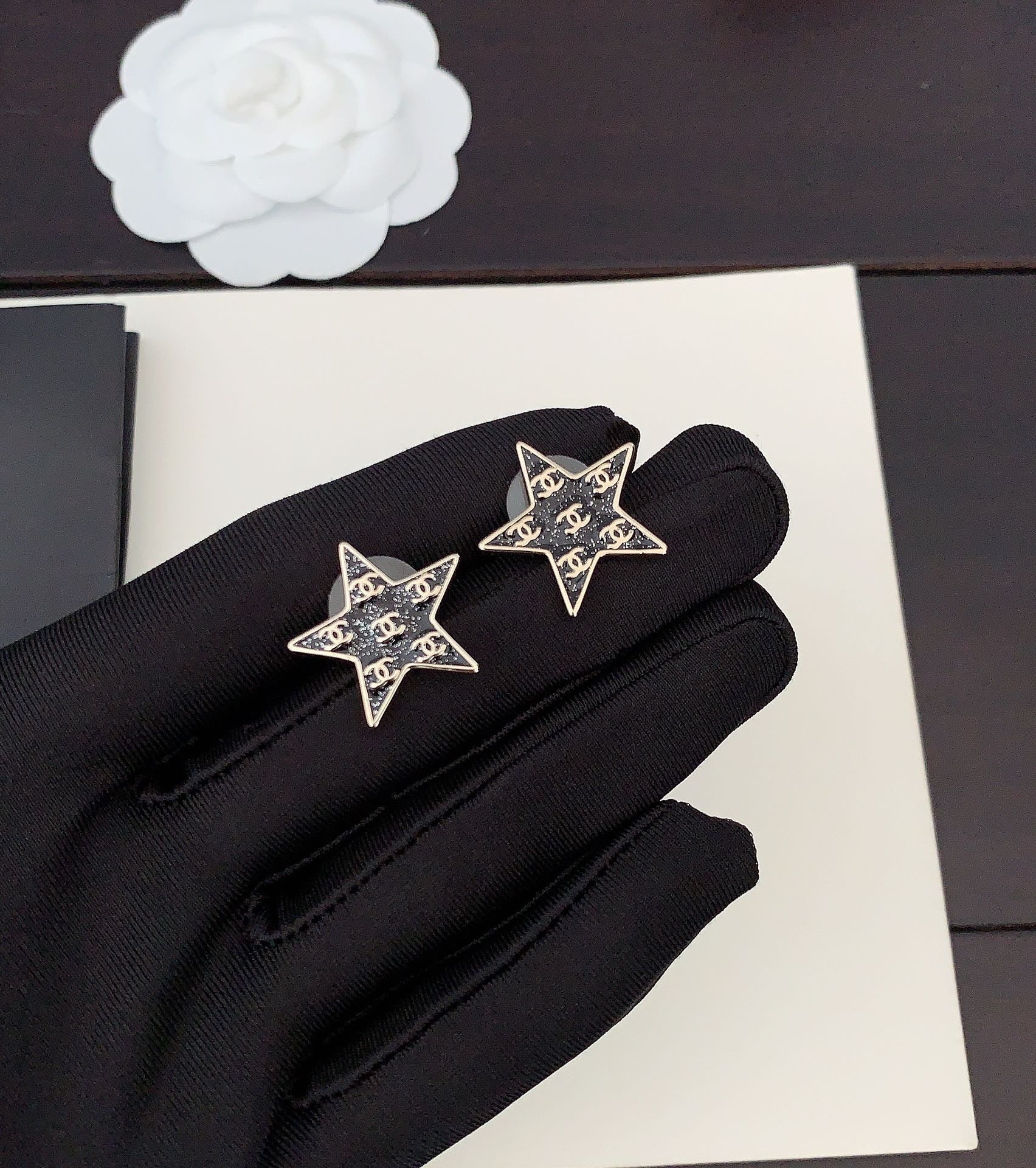 18K Chanel Star Earrings