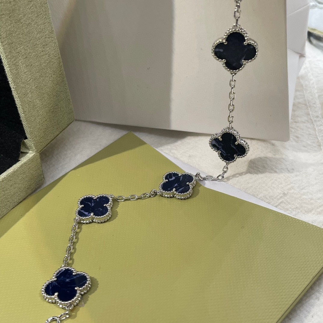 18K Van Cleef & Arpels Vintage Alhambra Crystal Blue Bracelet