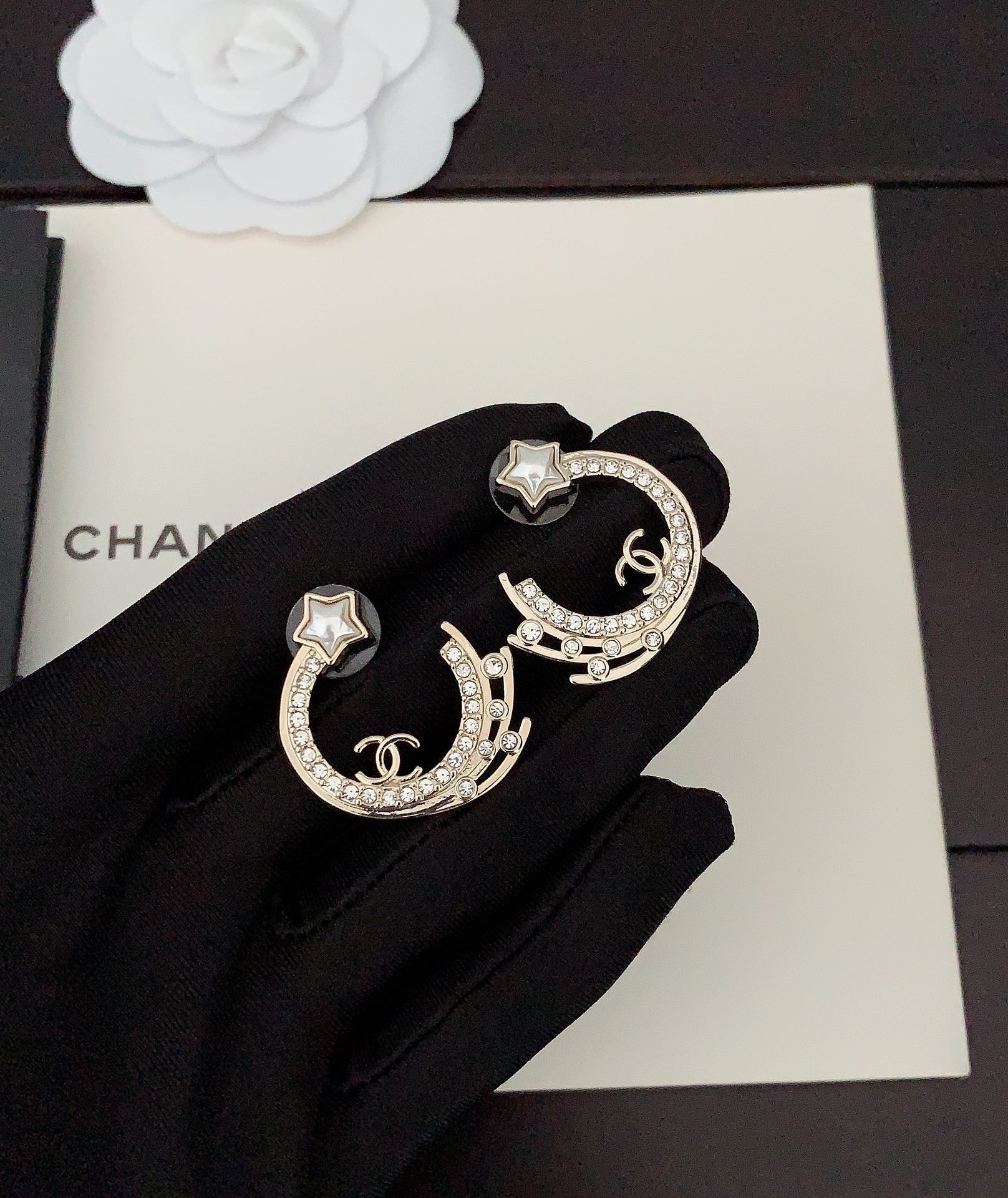 18K Chanel Crystals Earrings
