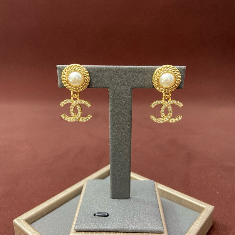 18K Chanel White Pearl Gold Earrings