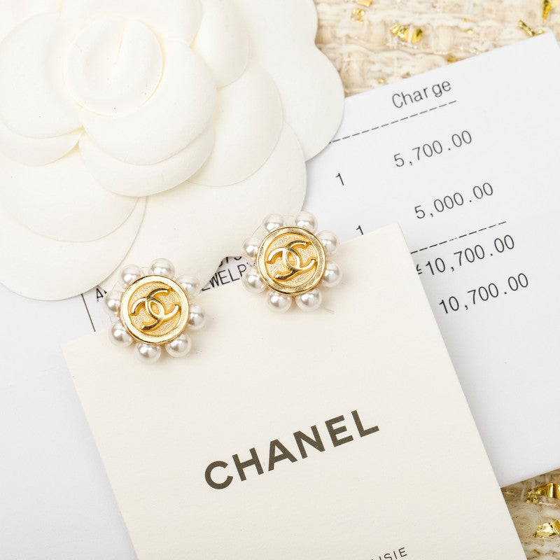 18K Chanel Pearl Gold Earrings