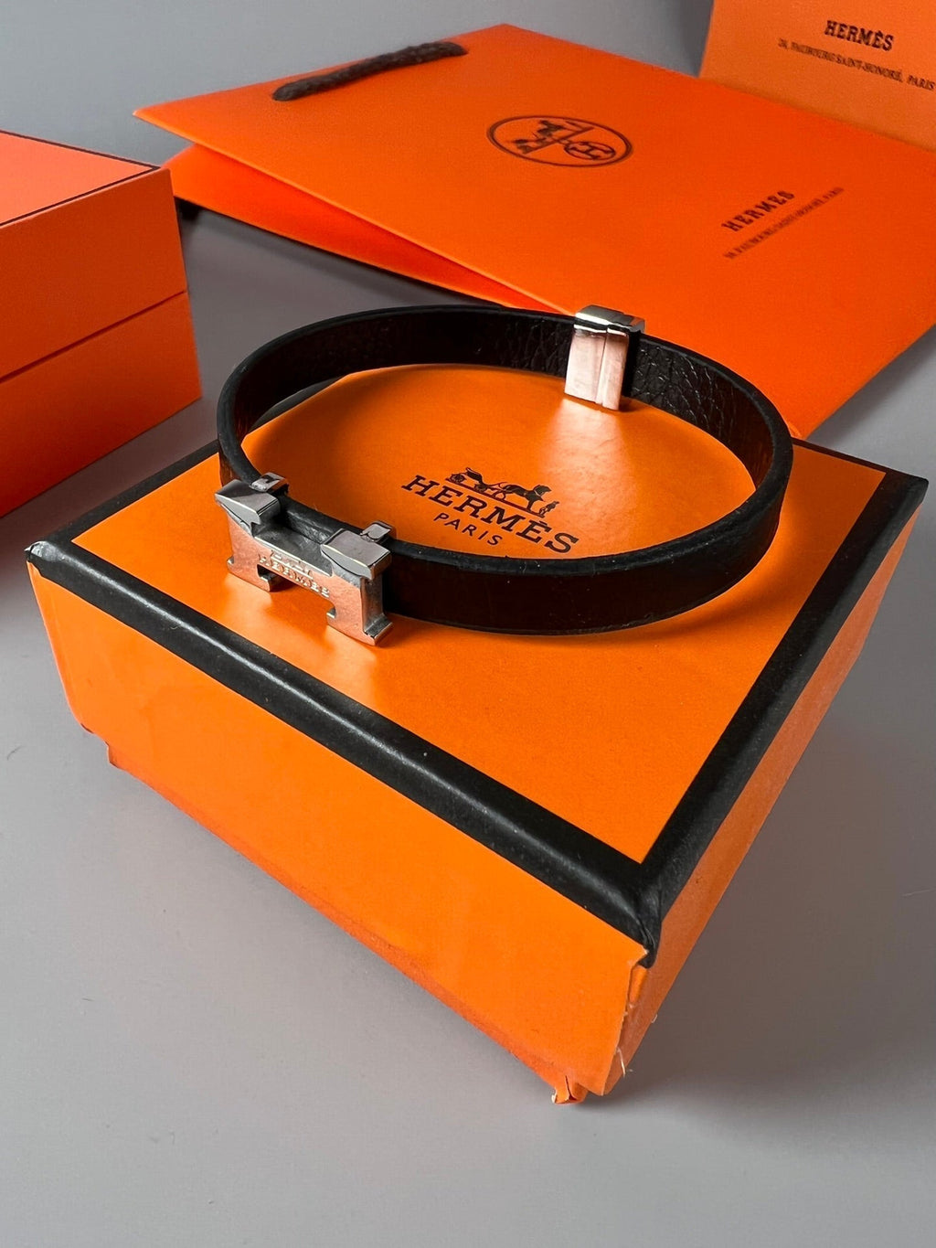 18K Belt Black Hermes Bracelet