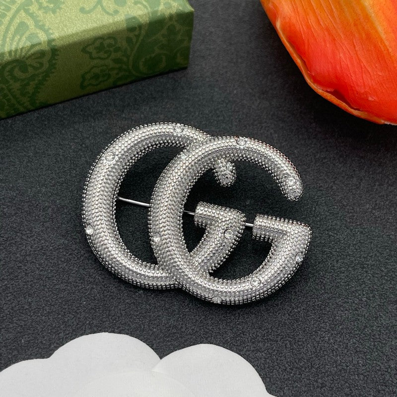 18K Gucci Gold Diamond Brooch