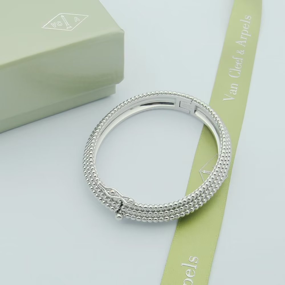 18K Van Cleef & Arpels Perlee Pearls Five Rows Bracelet