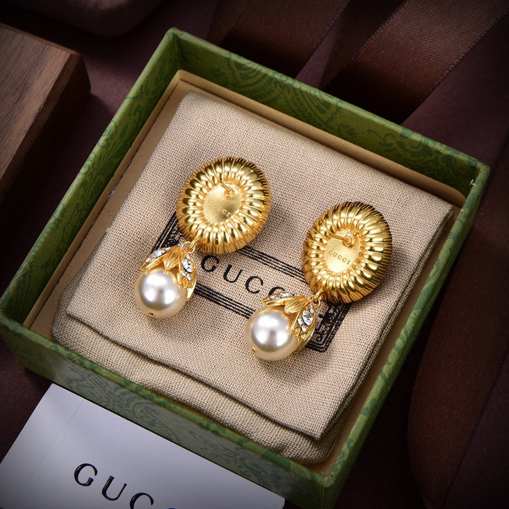 18K Gucci Pearl Earrings