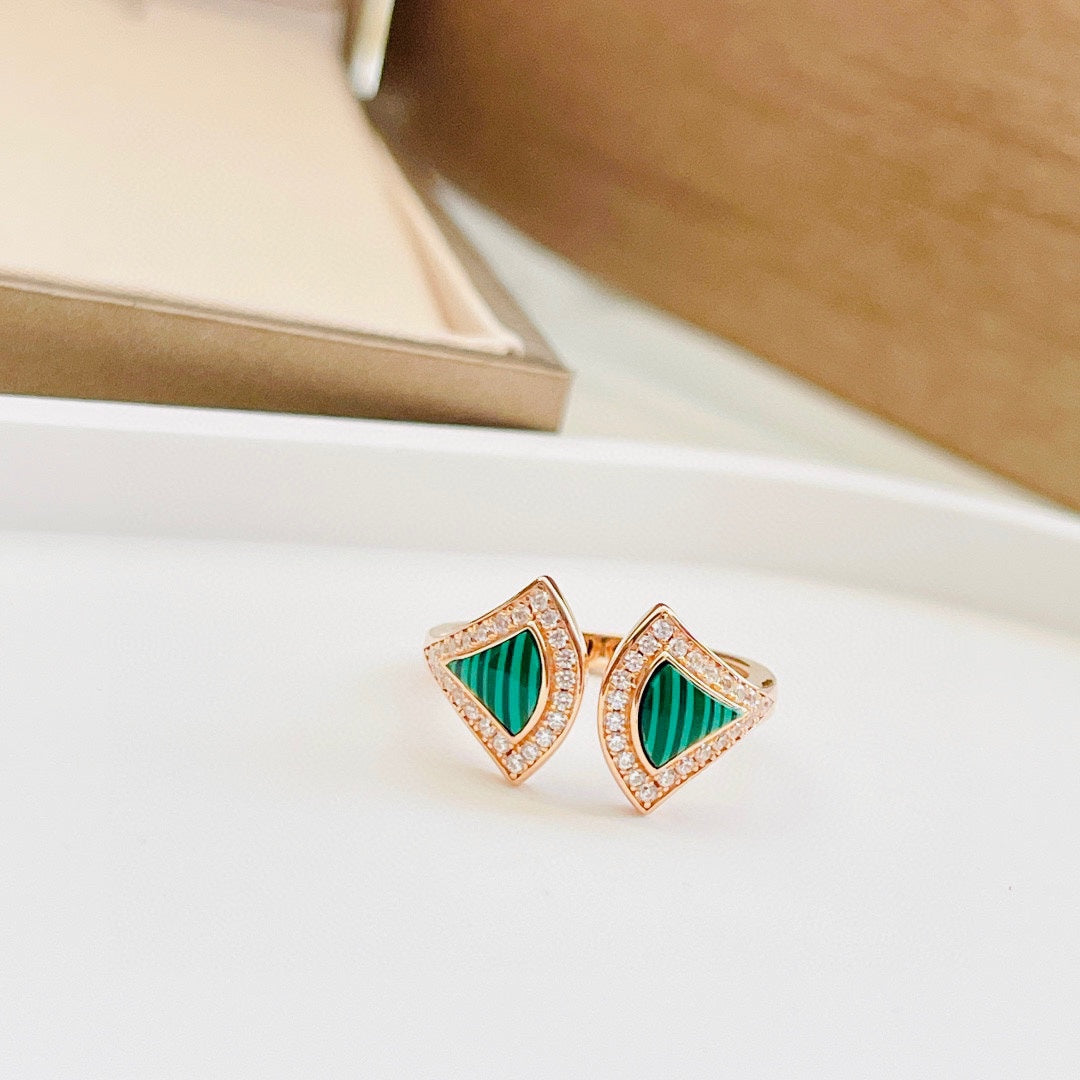 18K BVLGARI Divas' Dream Malachite Ring