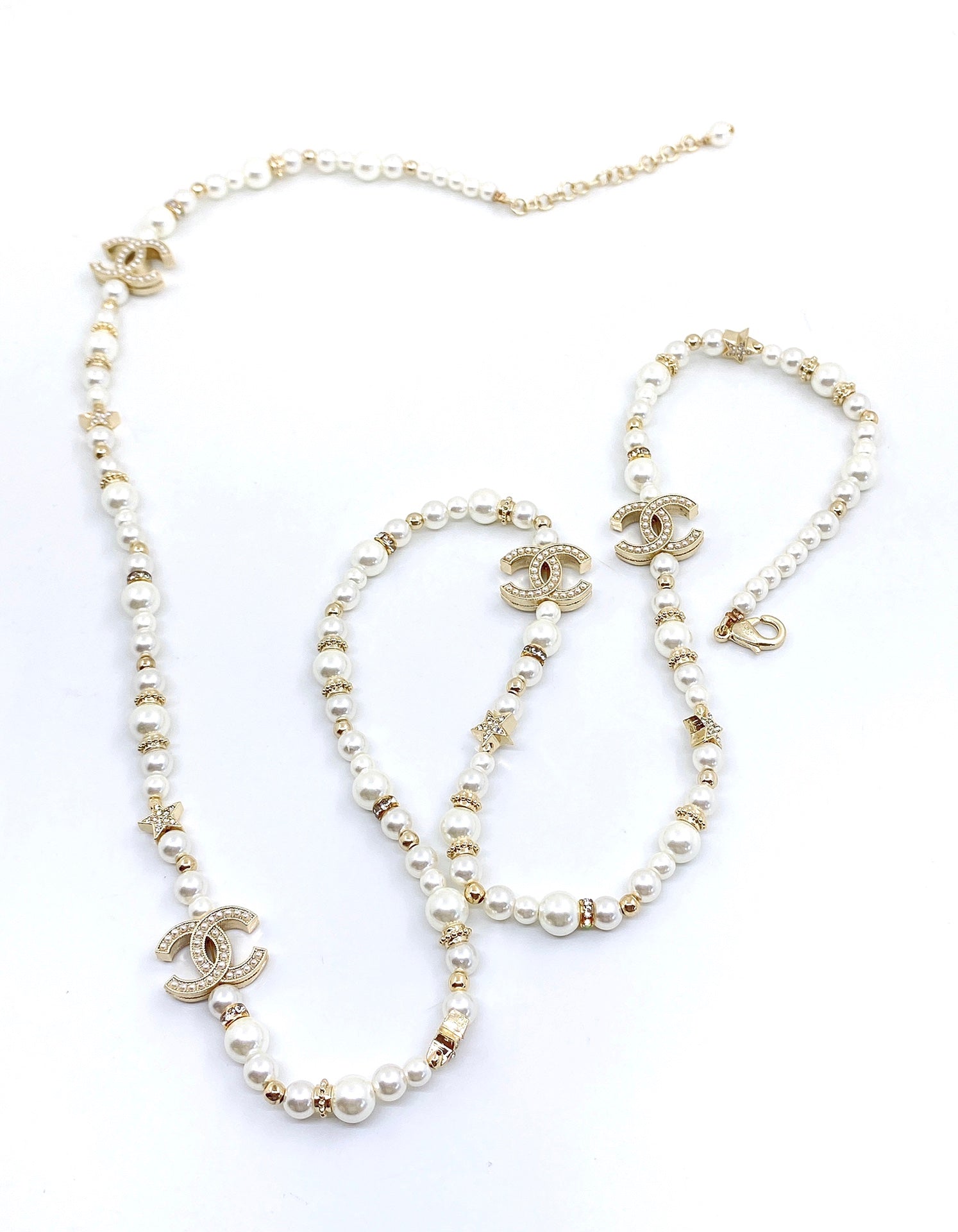 18K Chanel Pearls Necklace