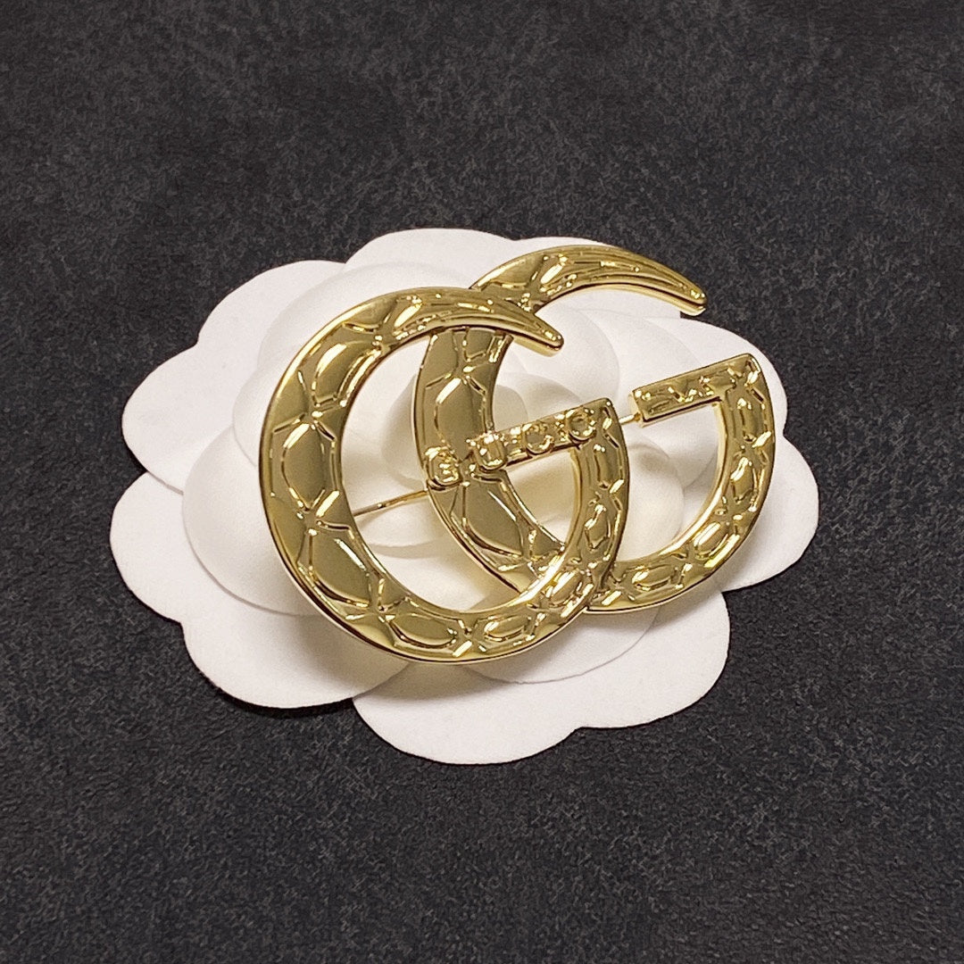 18K Gucci Brooch