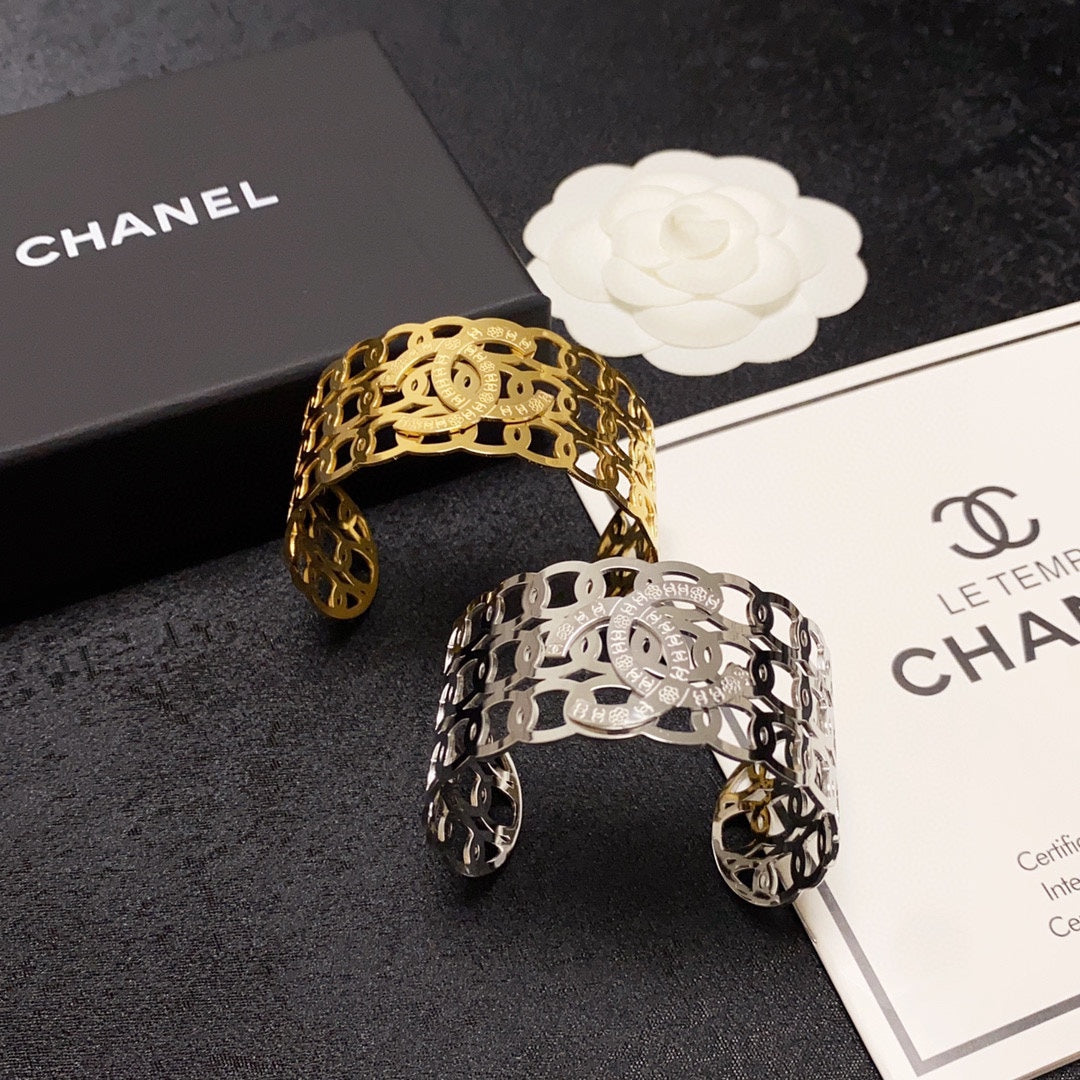18K Chanel Vintage Cuff Bracelet