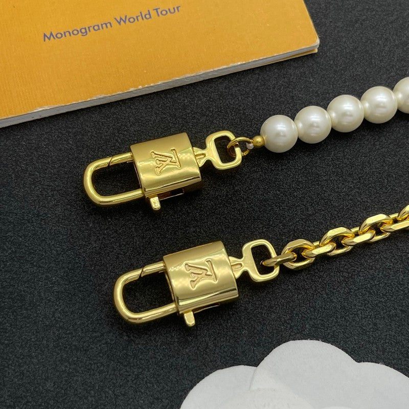 18K Louis Vuitton Pearl & Gold Chain Bracelet Set