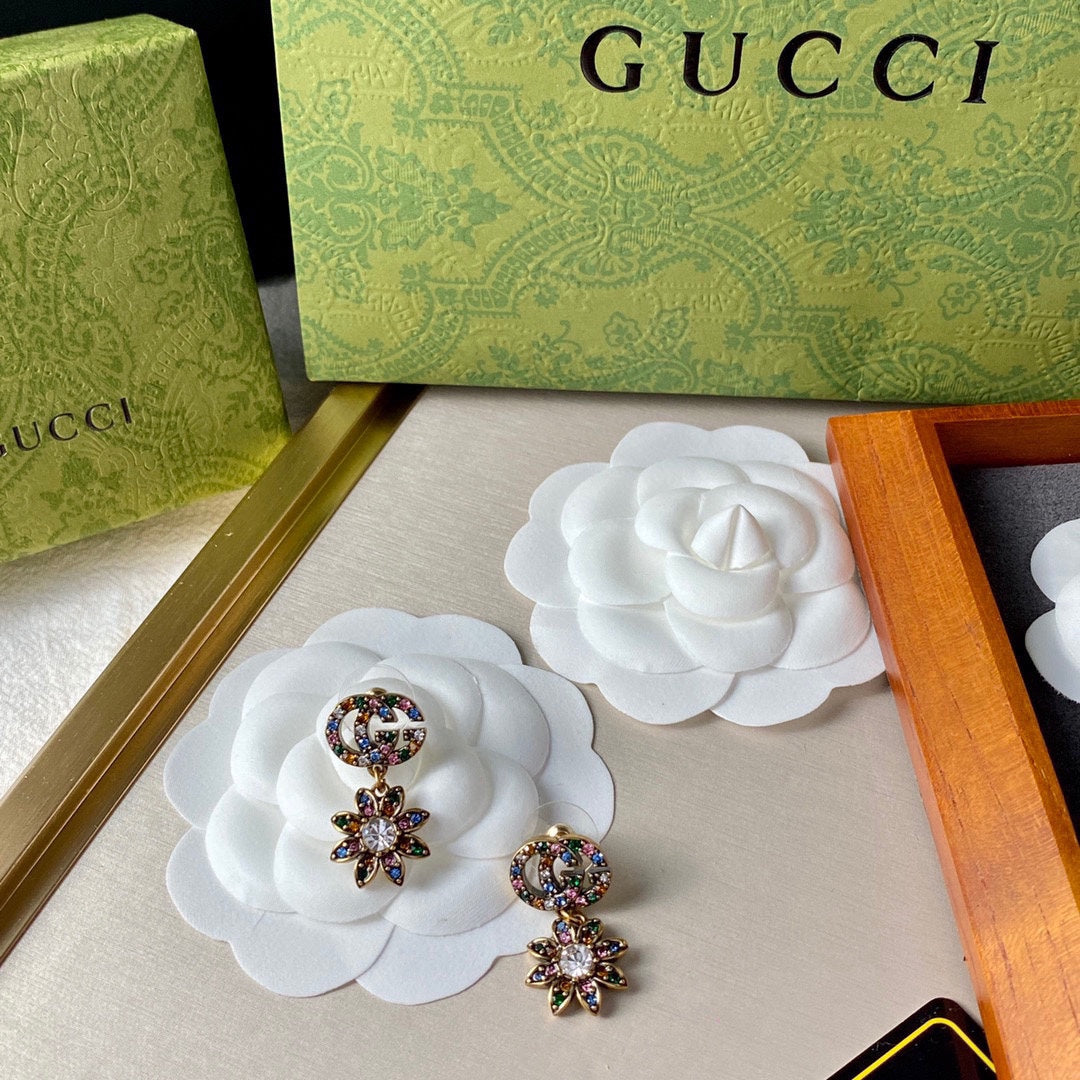 18K Gucci Flower Pendant Earrings