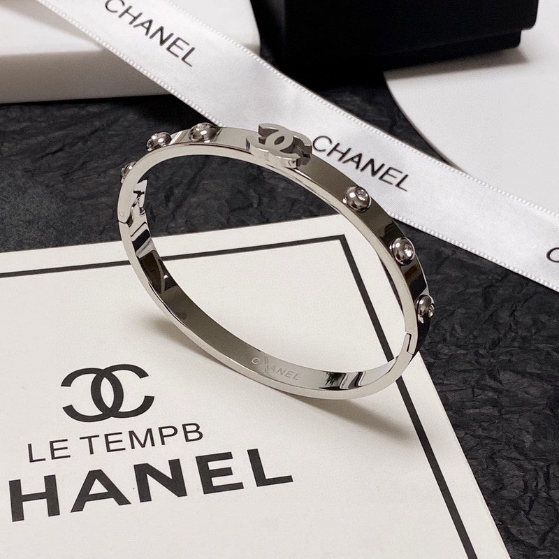 18K Chanel Vintage Diamond Bracelet
