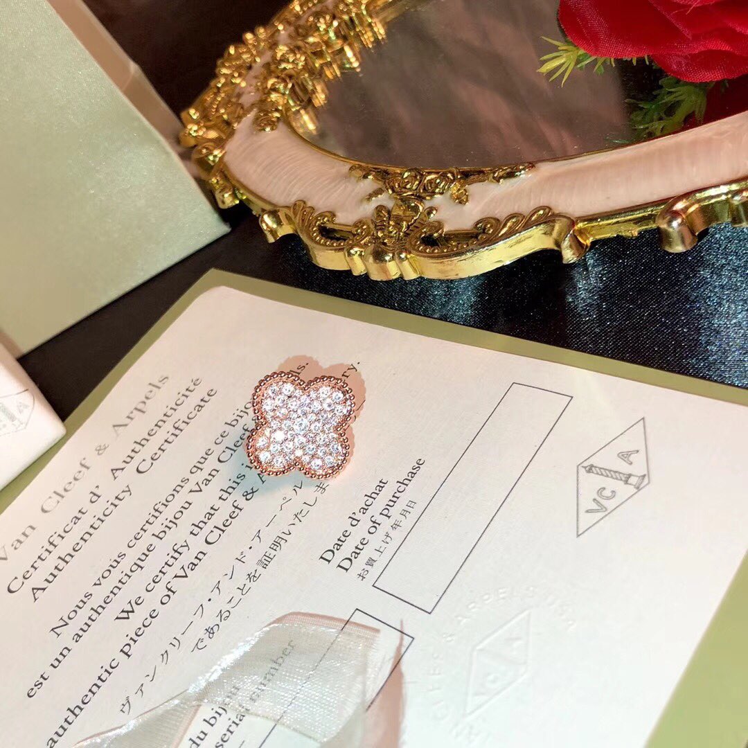 18K Van Cleef & Arpels Magic Alhambra Diamond Ring