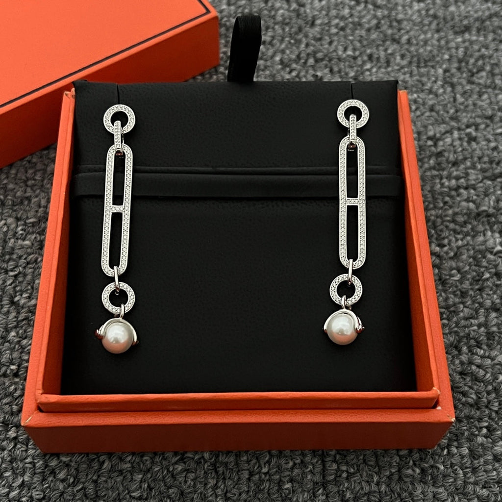18K Hermes Chandra Diamonds Earrings