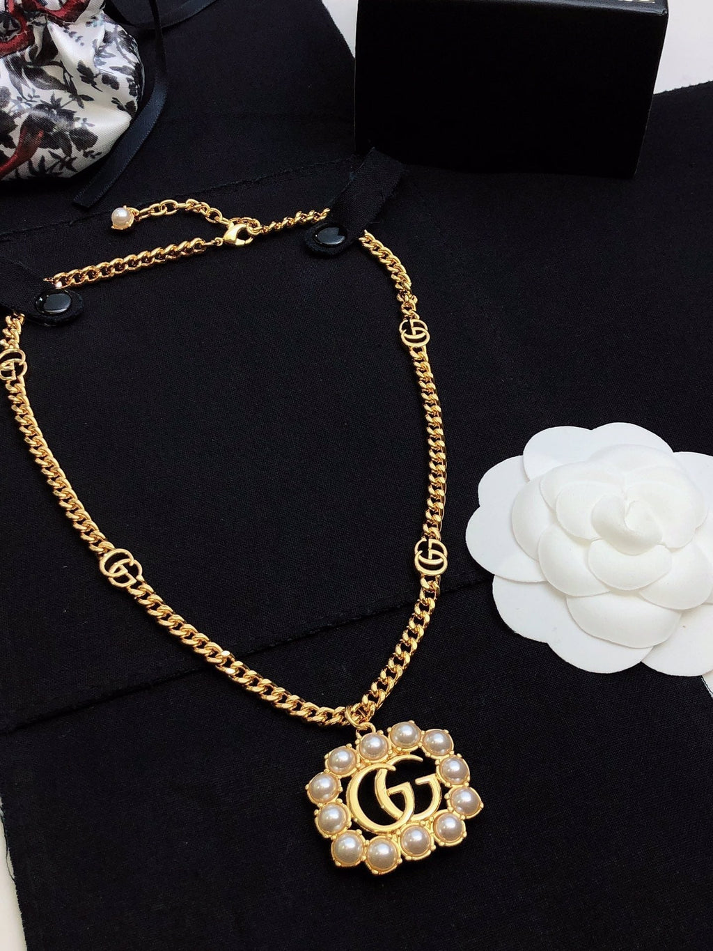 18K Gucci Pearl Necklace