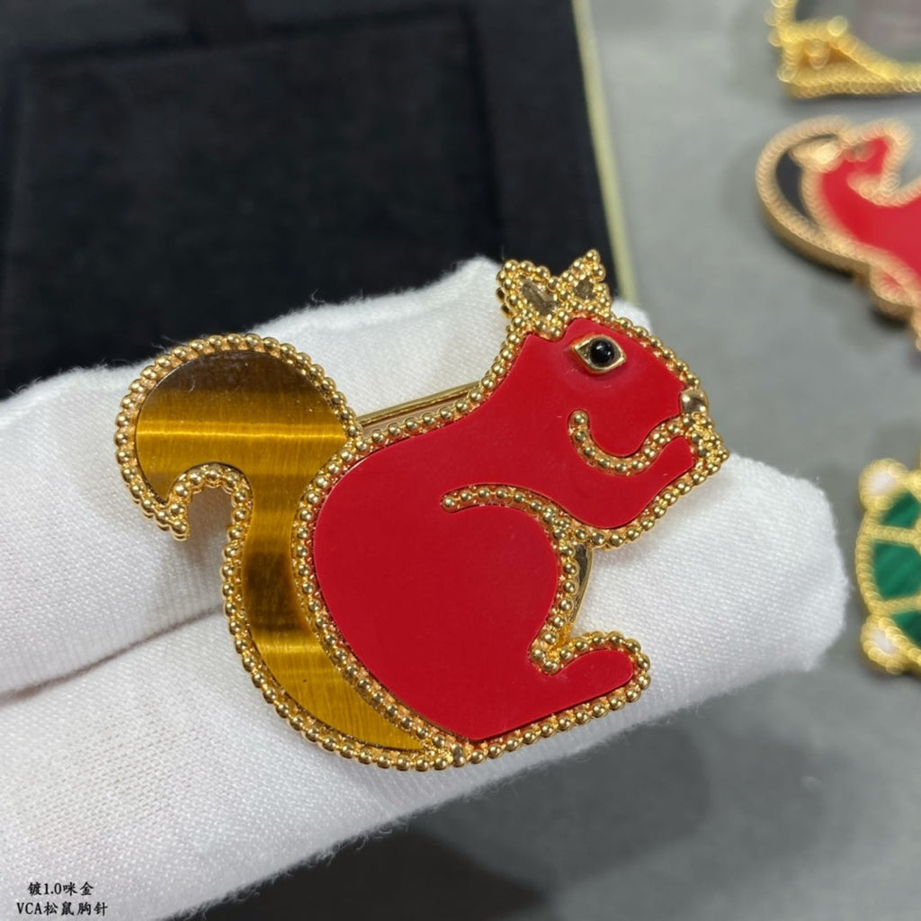 18K Van Cleef & Arpels Lucky Animals Squirrel Clip Brooch