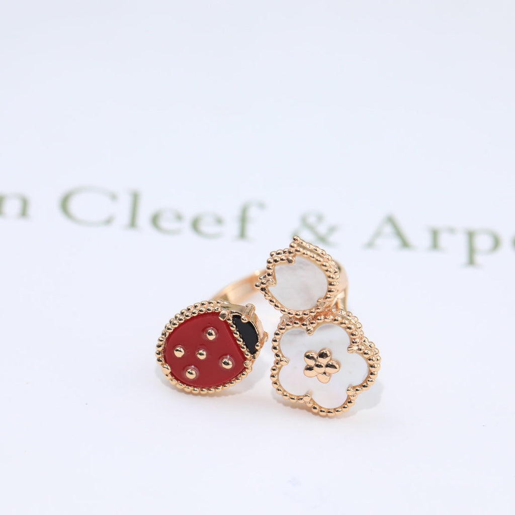 18K Van Cleef & Arpels Lucky Spring Ring