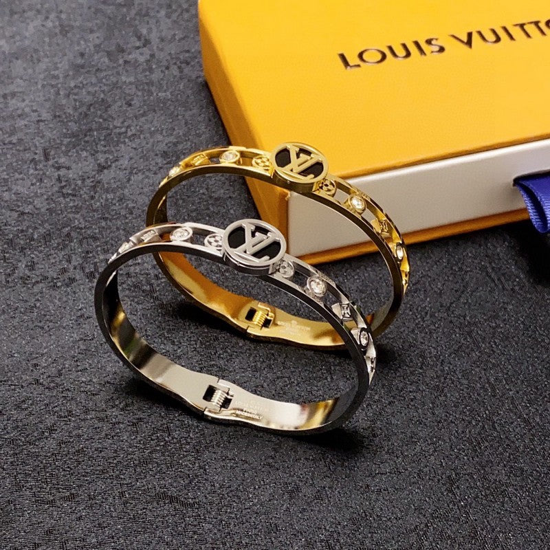 18K Louis Vuitton Diamond Bracelet