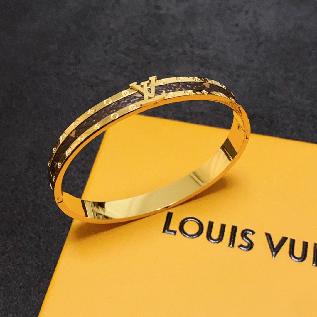 18K Louis Vuitton Vintage Leather Bracelet