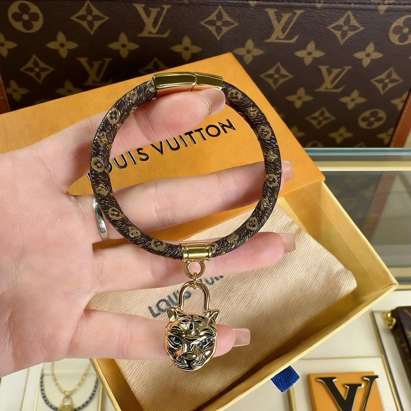 18K Louis Vuitton Tiger Gold Bracelet