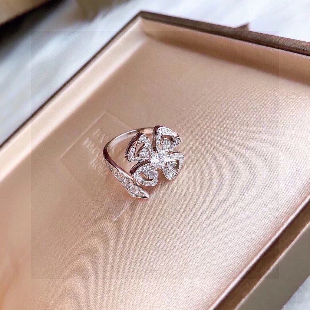 18K BVLGARI BV Fiorever Ring