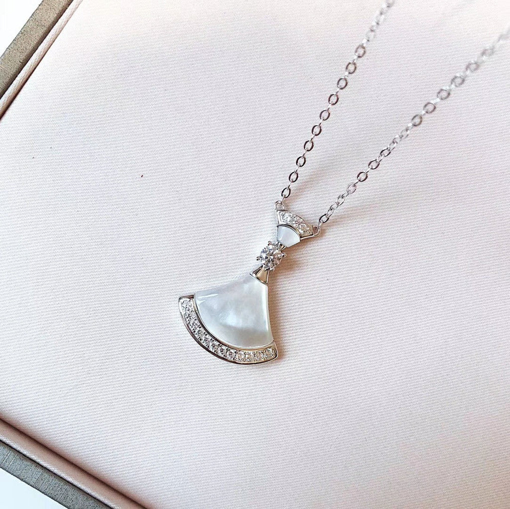 18K BVLGARI BV Divas' Dream Pearls Necklace