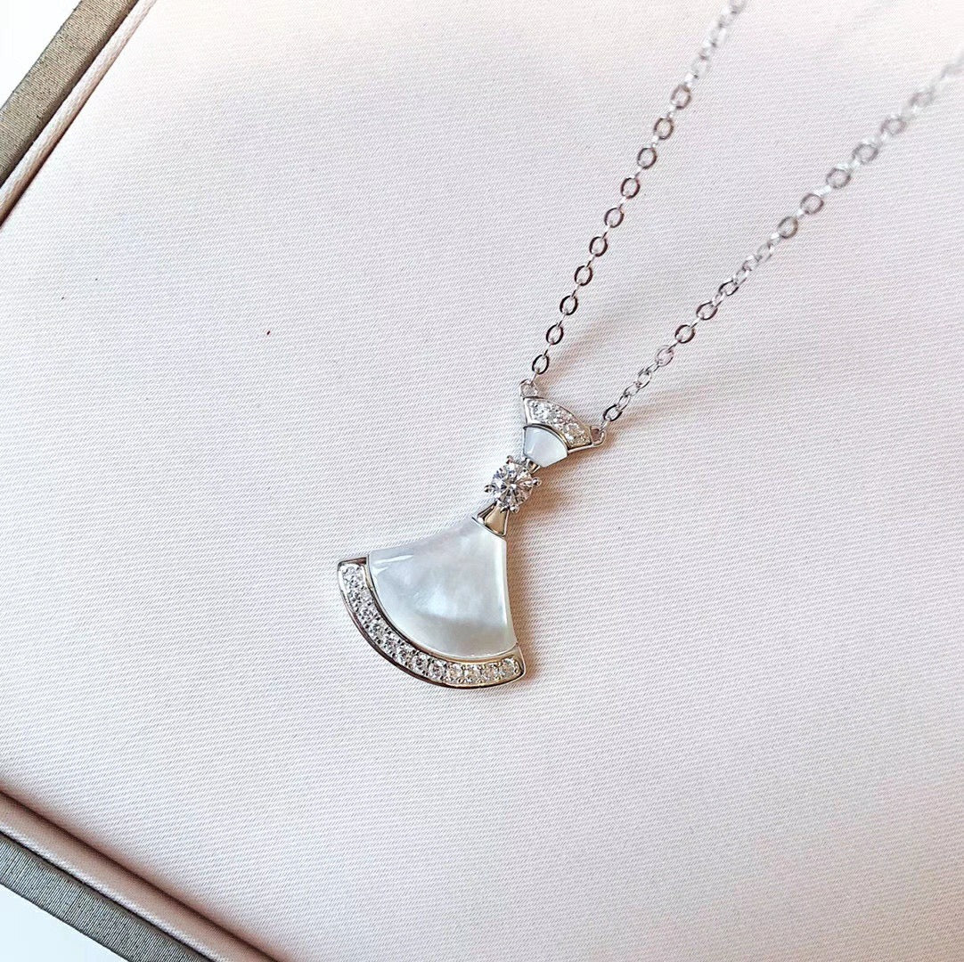 18K BVLGARI BV Divas' Dream Pearls Necklace
