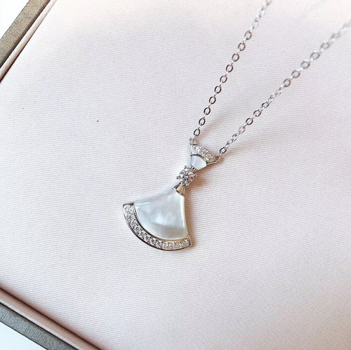 18K BVLGARI BV Divas' Dream Pearls Necklace