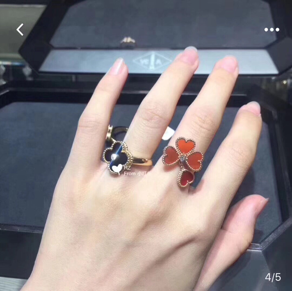 18K Van Cleef & Arpels Sweet Alhambra Effeuillage Ring