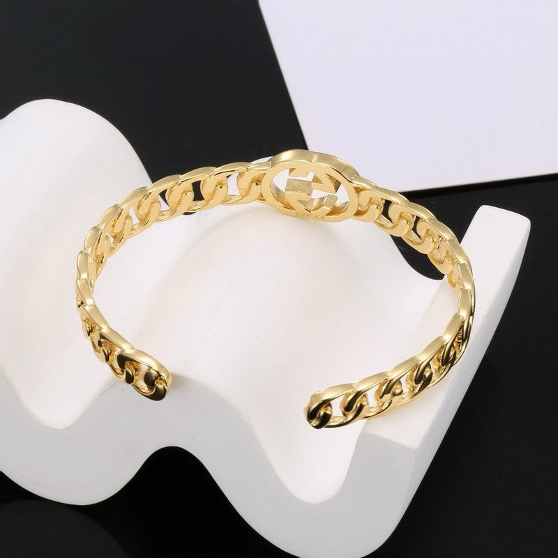 18K Gucci Chain Open Bracelet