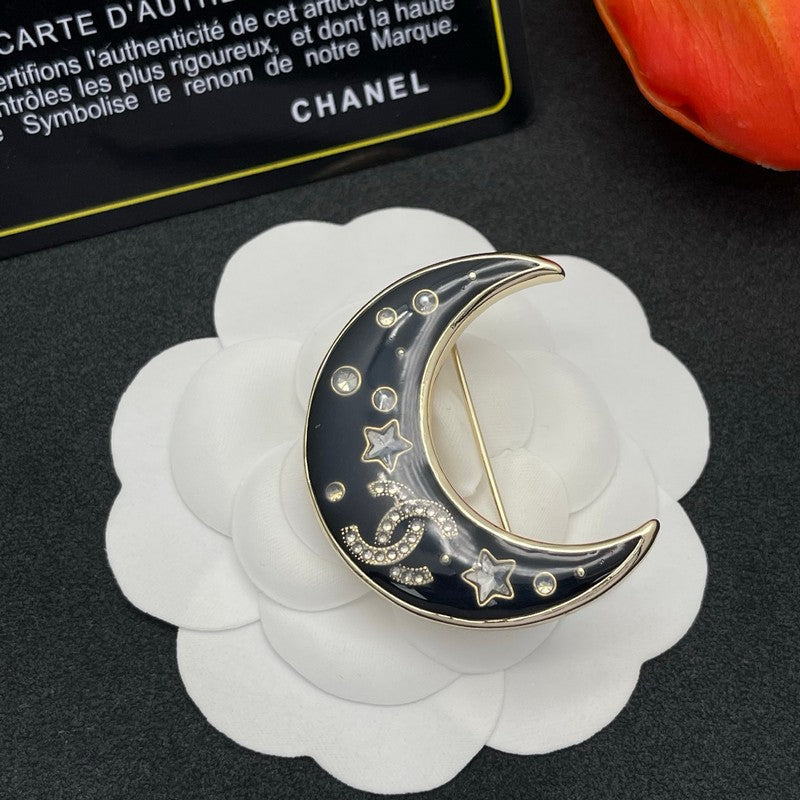 18K Chanel Moon Gold Brooch