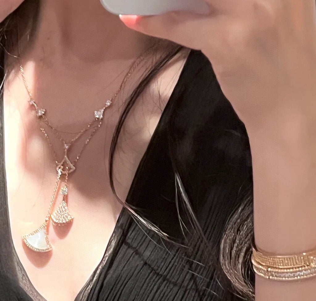 18K BVLGARI BV Divas' Dream Pearls Necklace