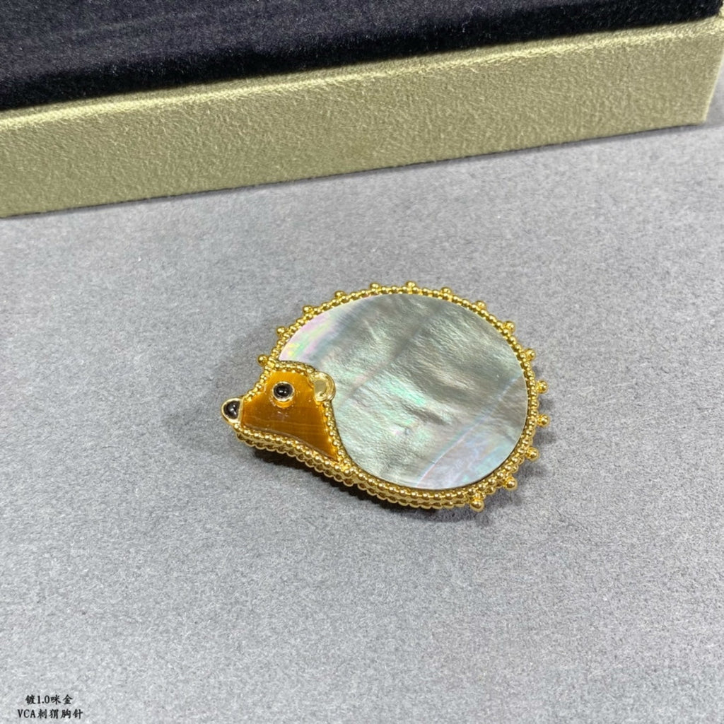 18K Van Cleef & Arpels Lucky Animals Hedgehog Clip Brooch