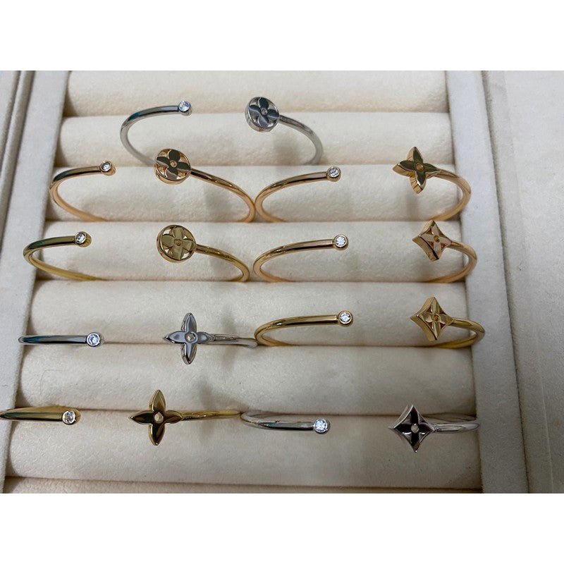 18K Louis Vuitton Blossom Gold Bracelet
