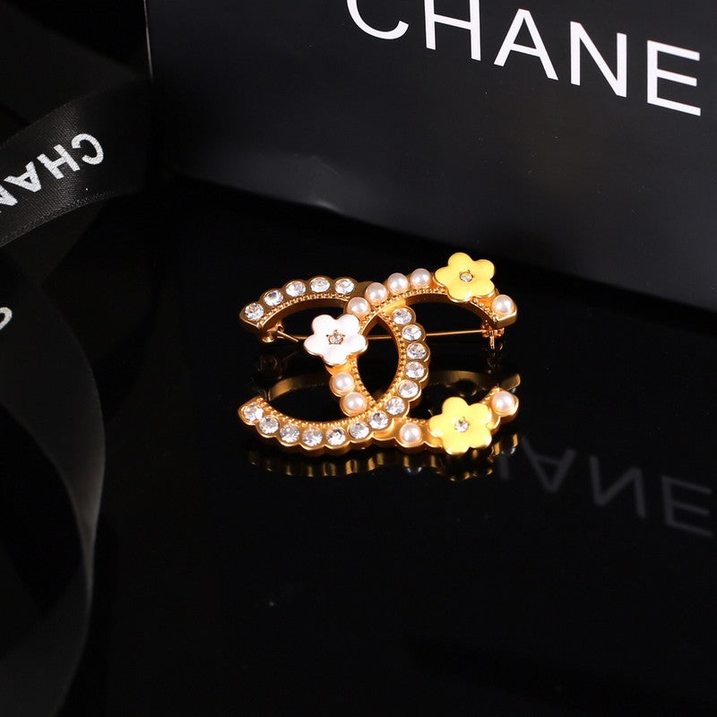 18K Chanel Yellow Flower Diamond Brooch