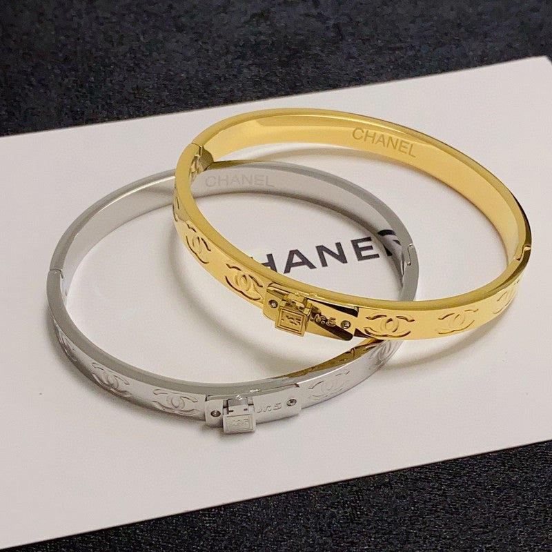 18K Chanel Diamond Bracelet