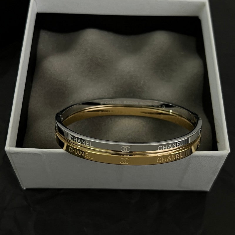 18K Chanel Gold Vintage Bracelet